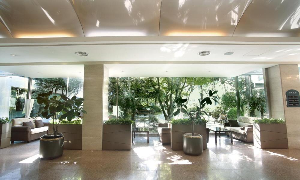 Admiral Hotel Geoje Bagian luar foto
