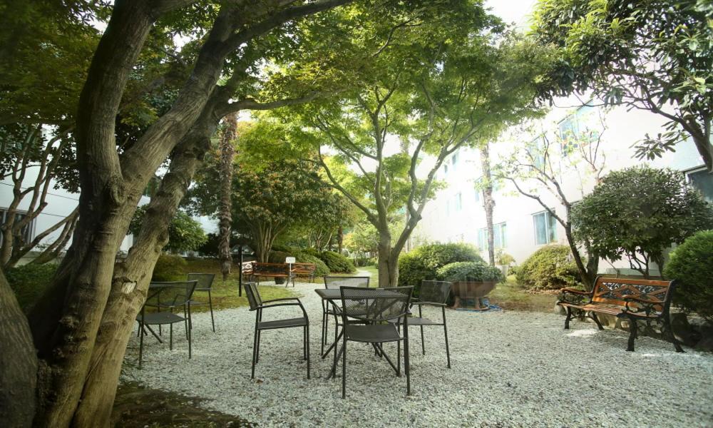 Admiral Hotel Geoje Bagian luar foto
