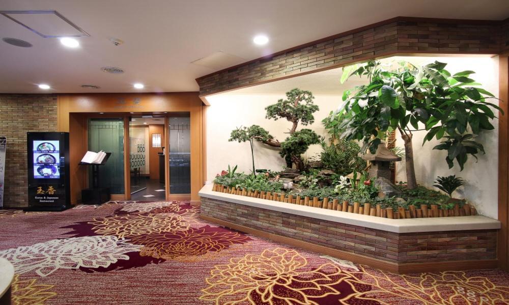 Admiral Hotel Geoje Bagian luar foto