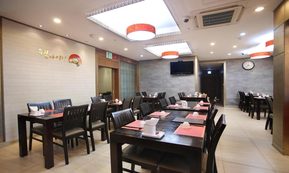 Admiral Hotel Geoje Bagian luar foto