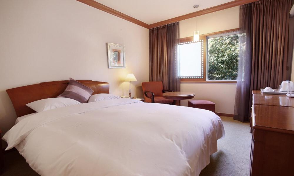 Admiral Hotel Geoje Bagian luar foto