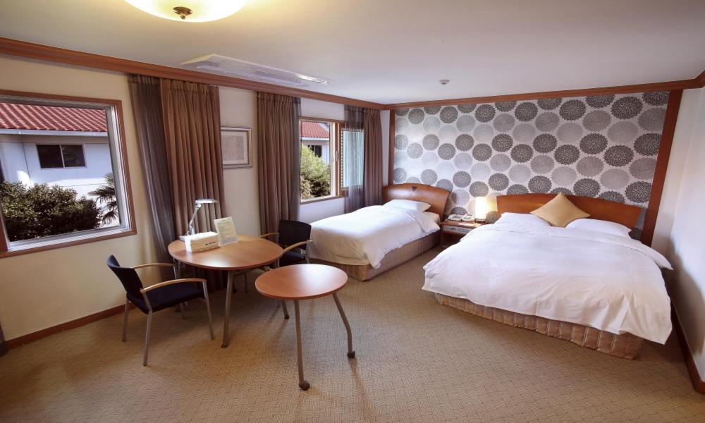Admiral Hotel Geoje Bagian luar foto