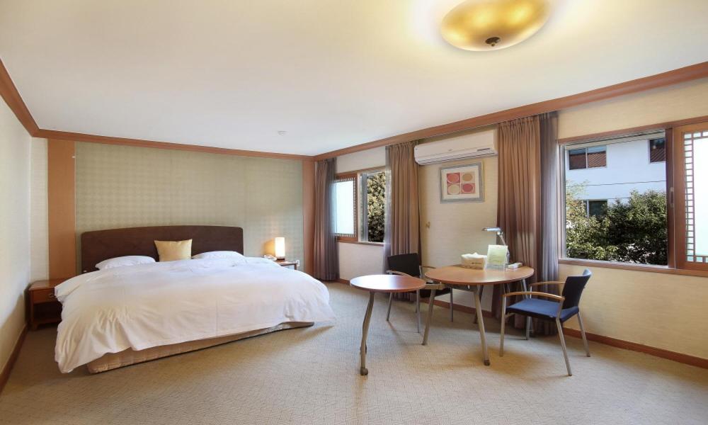 Admiral Hotel Geoje Bagian luar foto