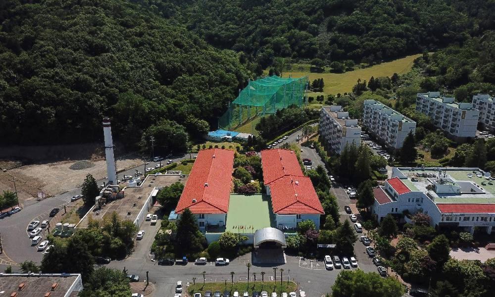 Admiral Hotel Geoje Bagian luar foto