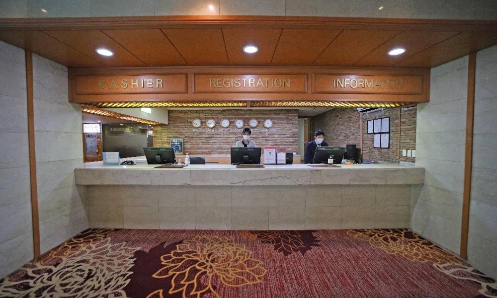 Admiral Hotel Geoje Bagian luar foto