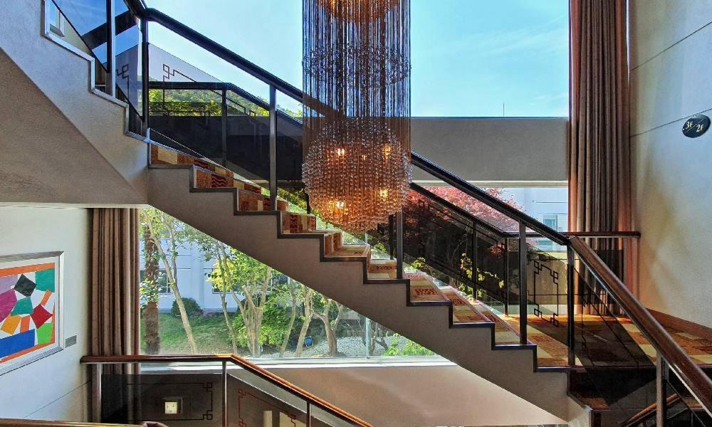 Admiral Hotel Geoje Bagian luar foto