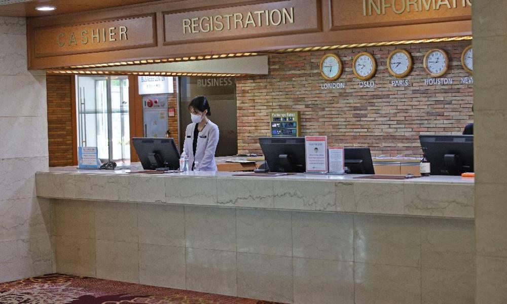 Admiral Hotel Geoje Bagian luar foto