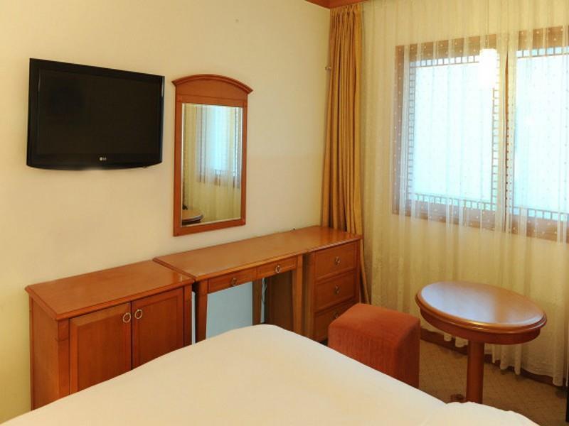 Admiral Hotel Geoje Bagian luar foto