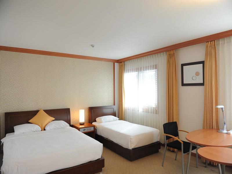 Admiral Hotel Geoje Bagian luar foto