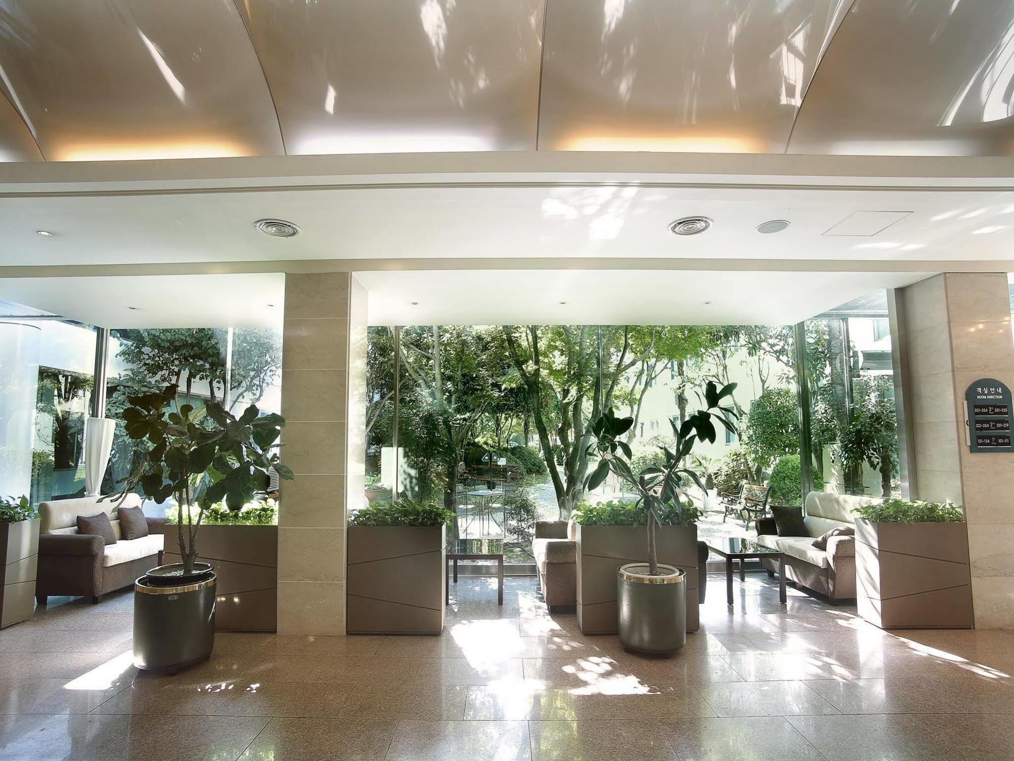 Admiral Hotel Geoje Bagian luar foto