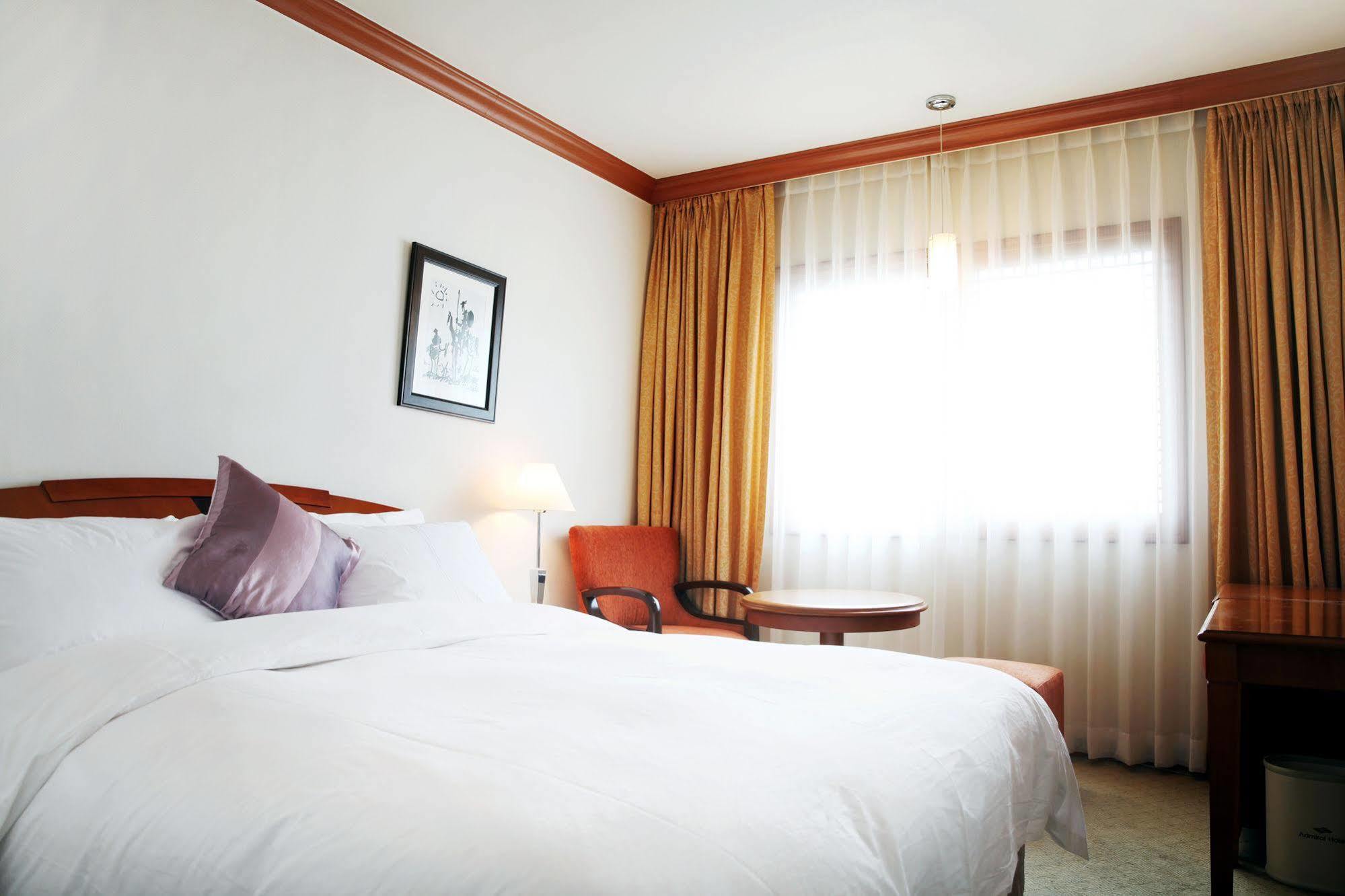 Admiral Hotel Geoje Bagian luar foto